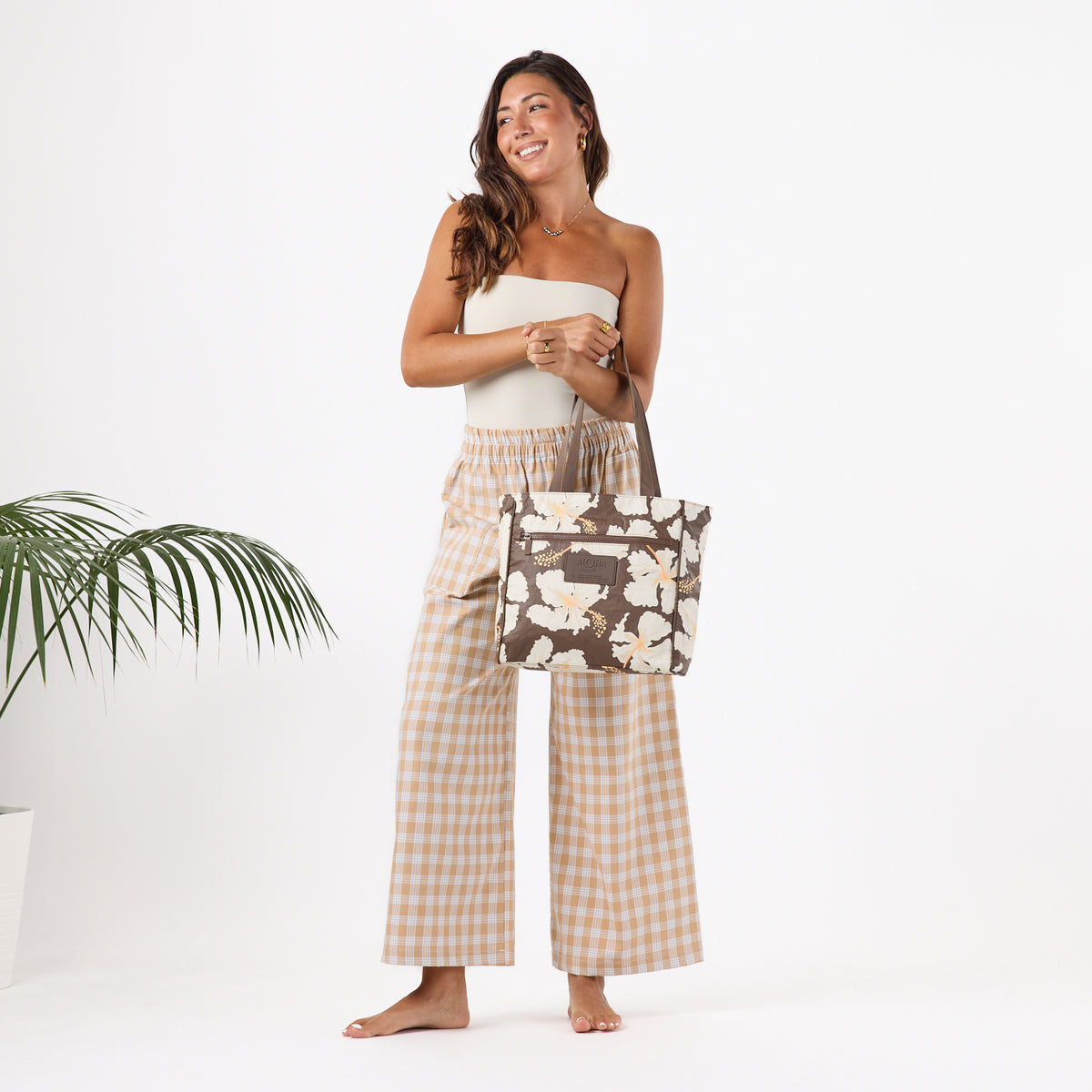 Taha'a Go-To Tote in Coconut