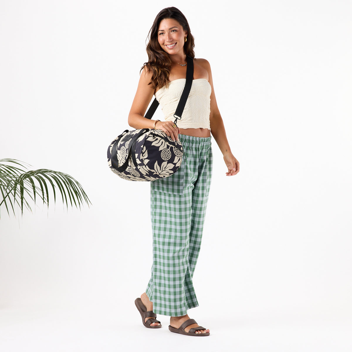 Holomua Keep It Light Sporty Duffle in Sand on Black