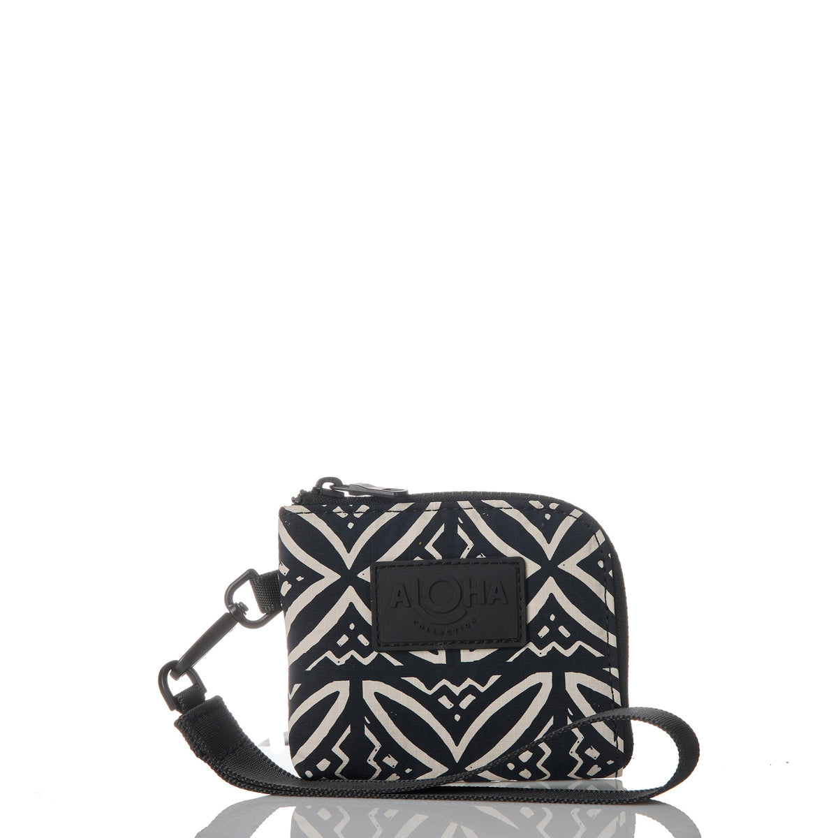 Pasifika Go-To Wristlet in Sandstone on Black