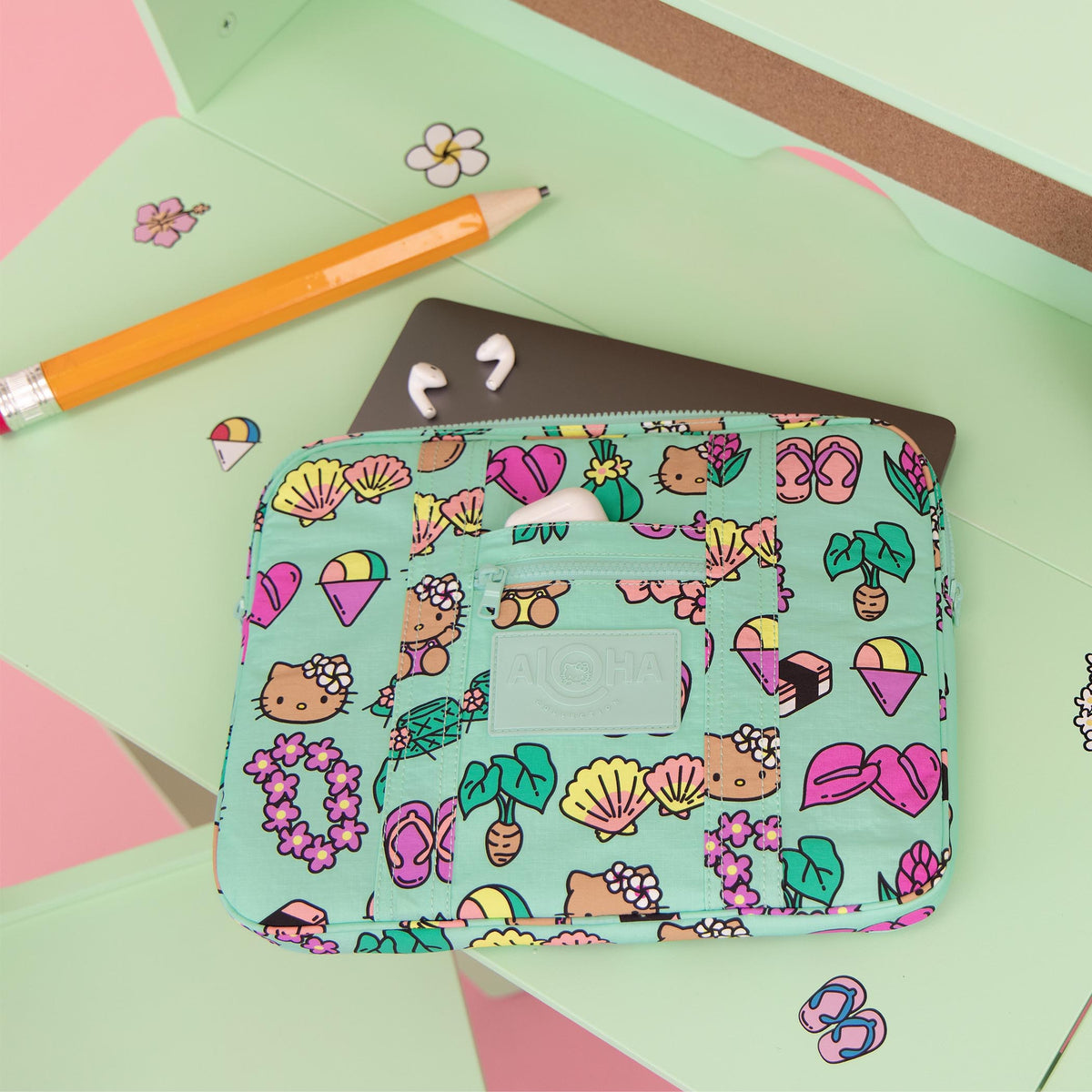 ALOHA Icons 13 Inch Keep it Light Laptop Case in Splash