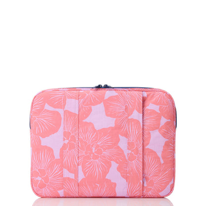 Purau 13 Inch Keep It Light Laptop Case in Tropical