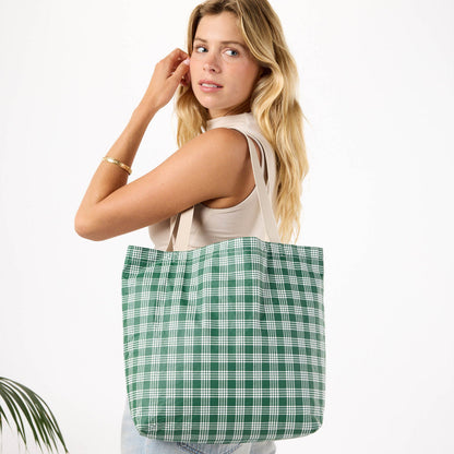 Applique Reversible Tote in Vineyard