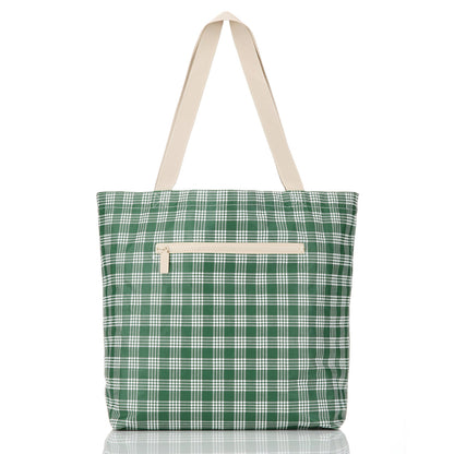 Applique Reversible Tote in Vineyard