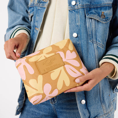 Swoosh Small Pouch in Hey Girl on Tan