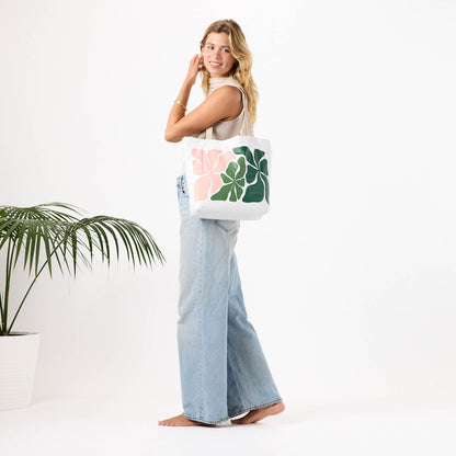 Wavy Reversible Tote in Vineyard
