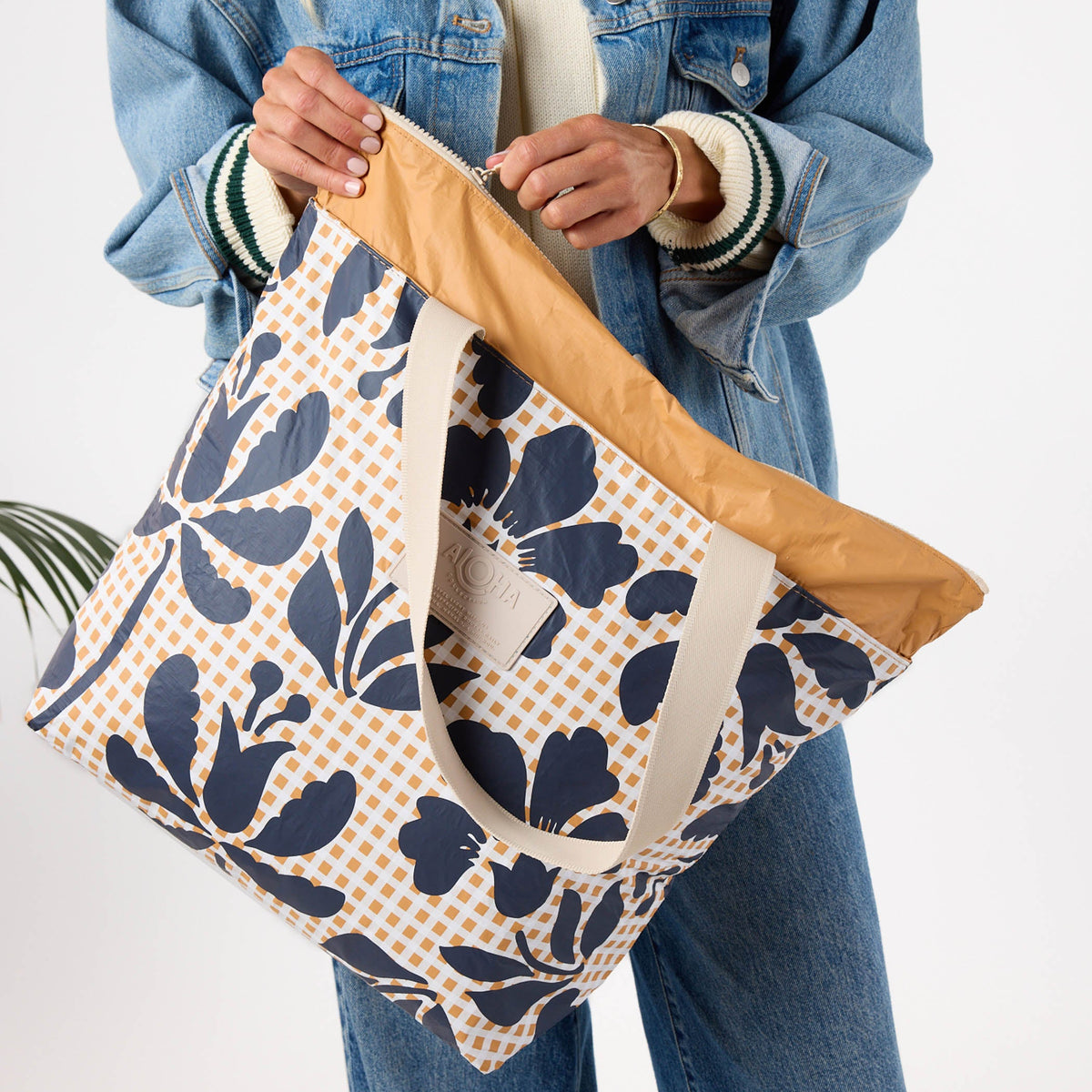 Picnic Fleur Day Tripper in Neptune