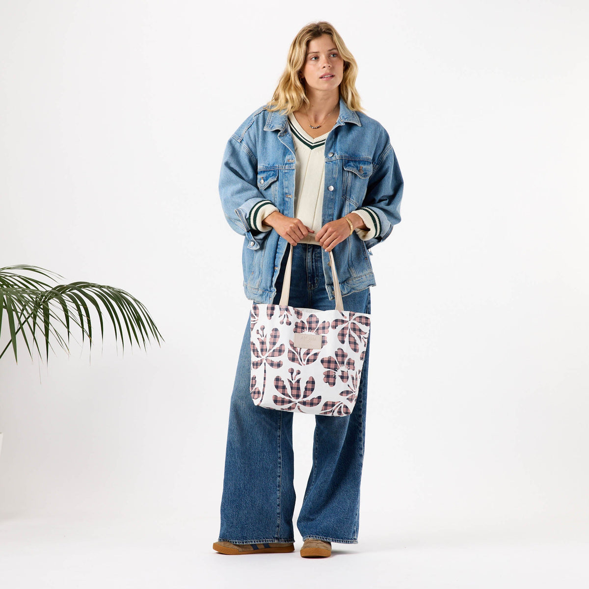 Palaka Fleur Reversible Tote in Neptune