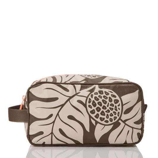 Holomua Dopp Kit in Coconut