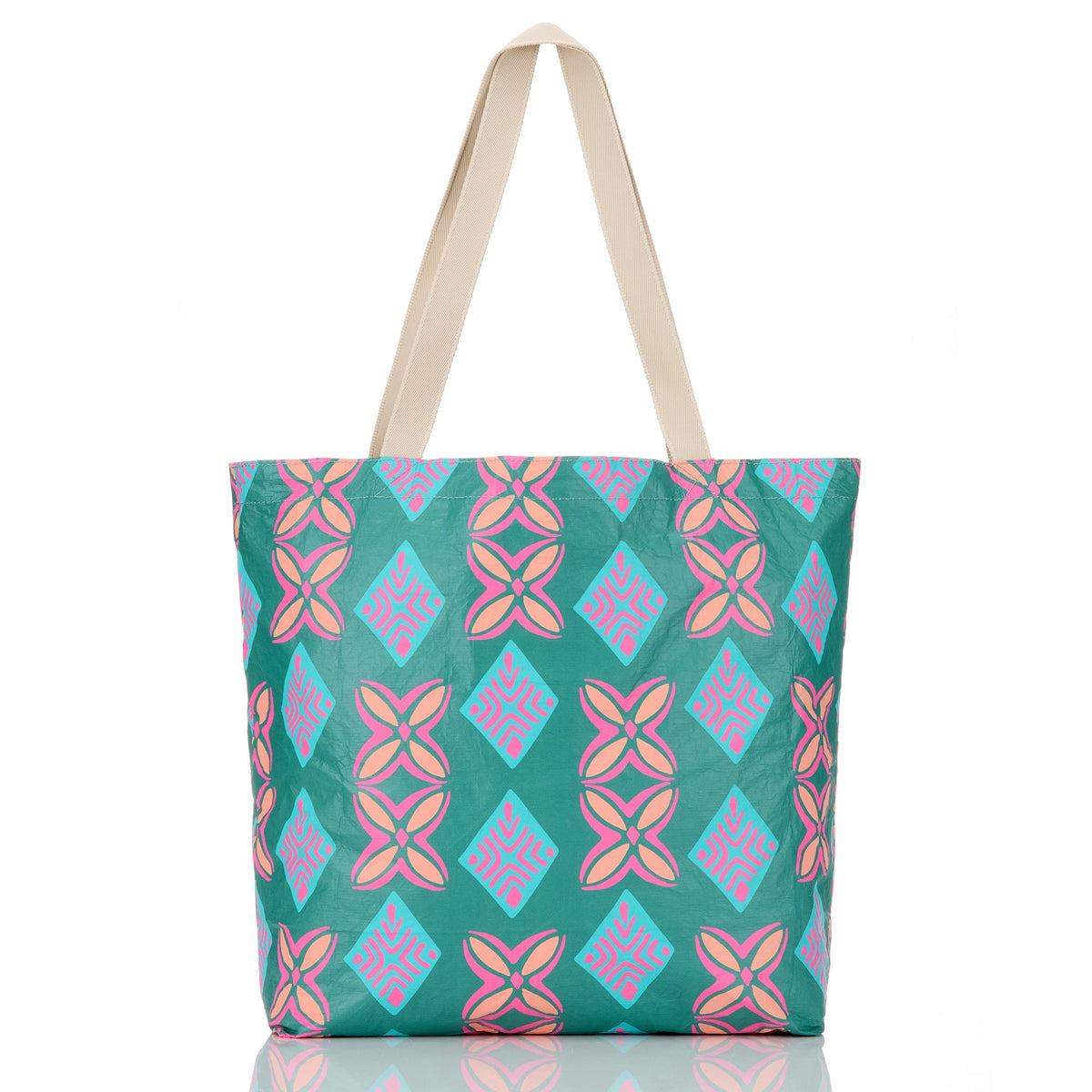 Islander Reversible Tote in Mirage
