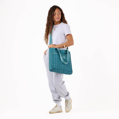 Party Wave Keep It Light Daily Tote in Tide