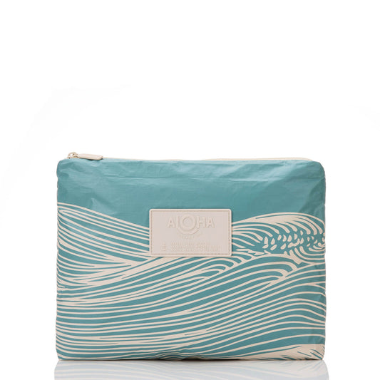 Sea Mid Pouch in Tide on Sandstone
