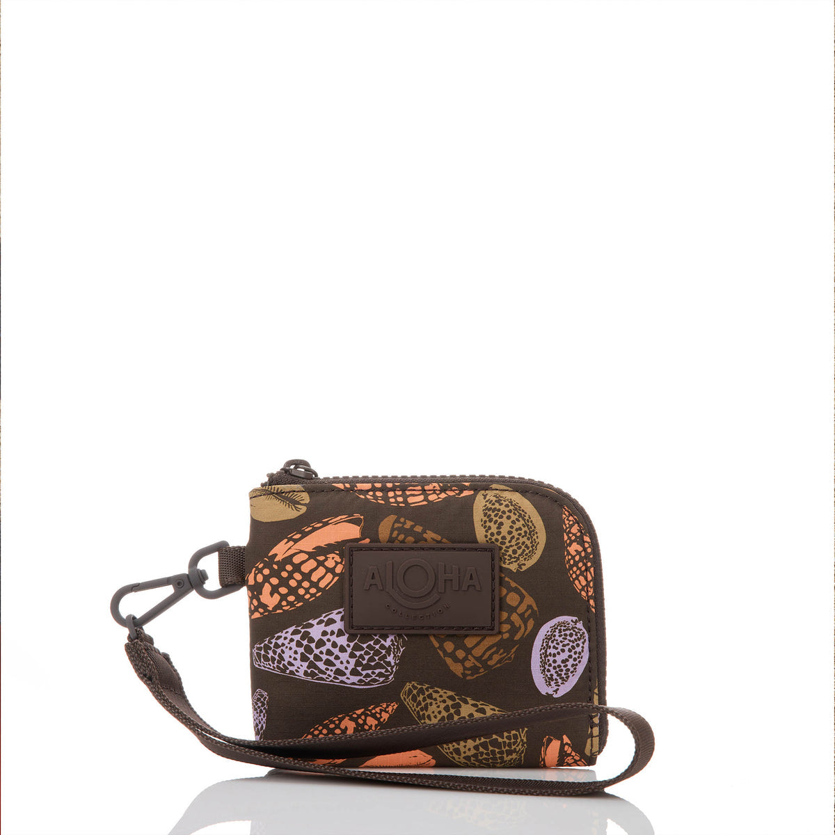 Shoreline Go-To Wristlet in Coconut