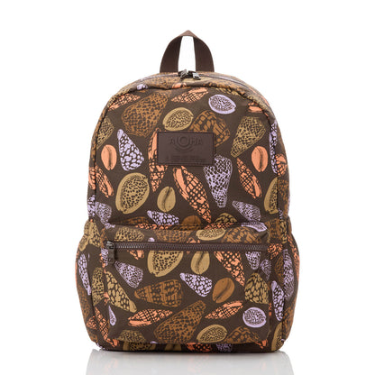 Shoreline Keep It Light Backpack in Coconut