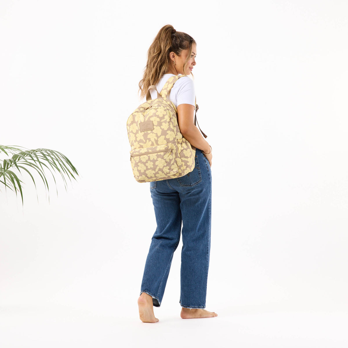 Puakenikeni Buds Keep it Light Backpack in Affogato