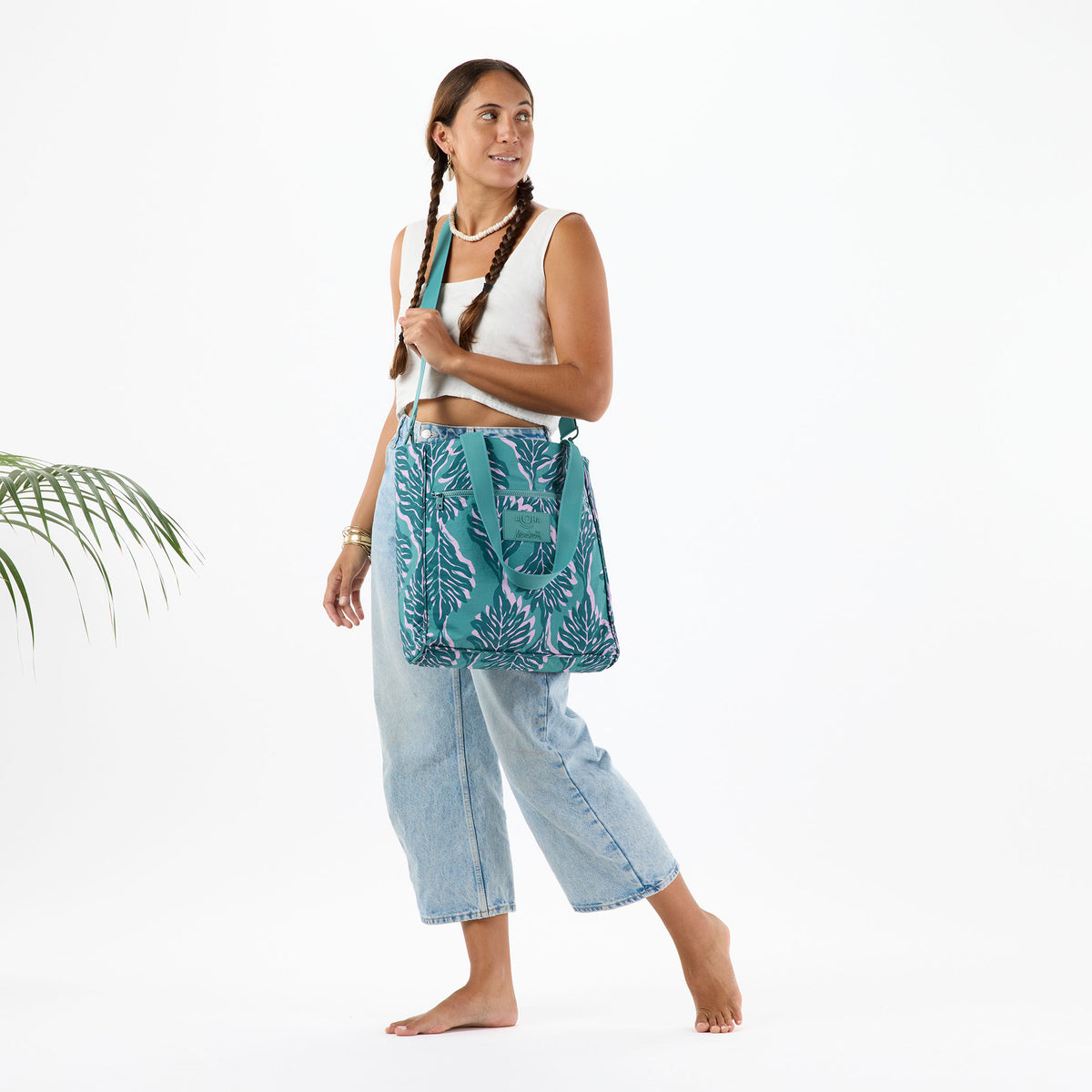 Uluwehi Keep It light Daily Tote in Atlantic on Tide