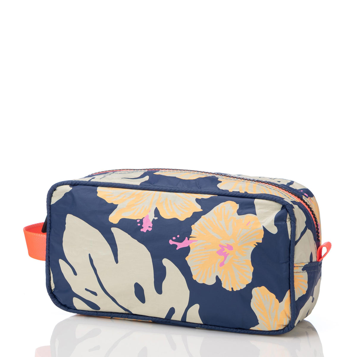 Pape'ete by Samudra Dopp Kit in Neon Moon on Navy