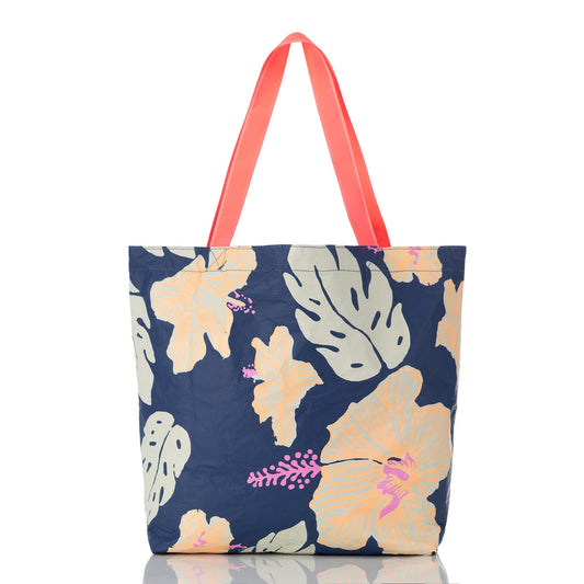Pape驶ete by Samudra Reversible Tote in Neon Moon on Navy