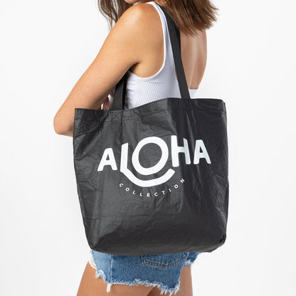 Puakenikeni Reversible Tote in White on Black