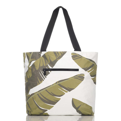 Lūʻau Day Tripper
