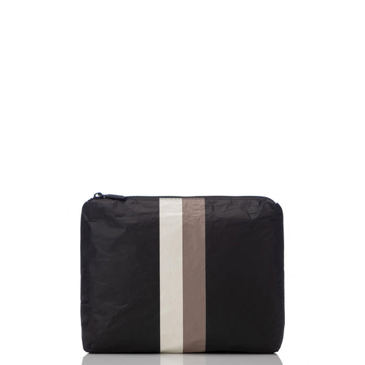 Le Voyageur Small Pouch in Caffe on Black