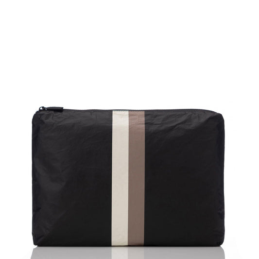 Le Voyageur Mid Pouch in Caffe on Black