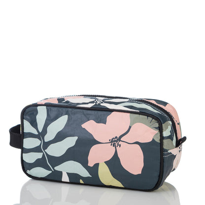 Flora Dopp Kit in Eve