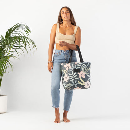 Flora Day Tripper in Eve