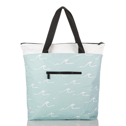 Seaside Day Tripper in White on LeMU Blue