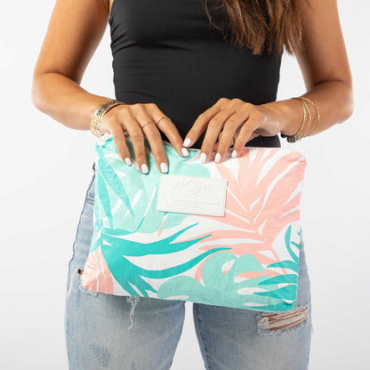 Mid Tropics Pouch in POG