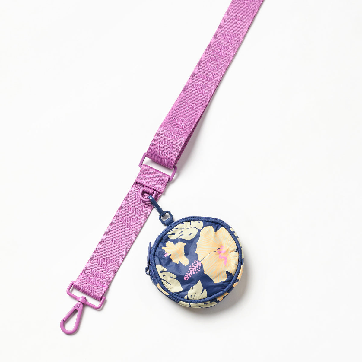 Pape'ete Cutie in Neon Moon on Navy