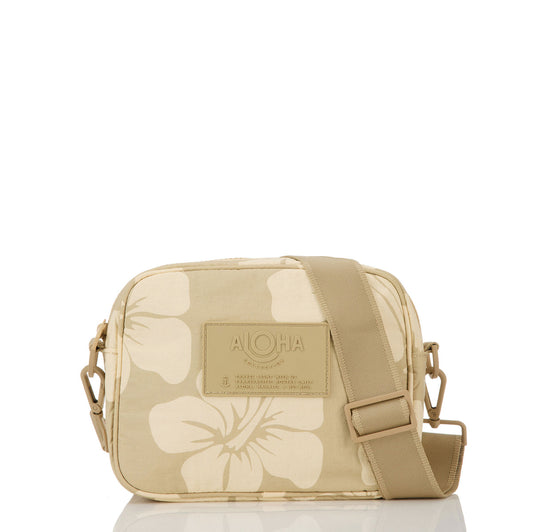 Hana Hou Keep It Light Le Tour in Creme on Dune