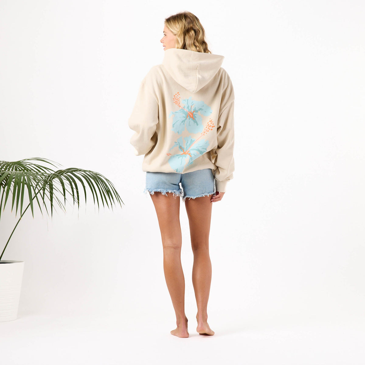 Taha'a Hoodie in Stone