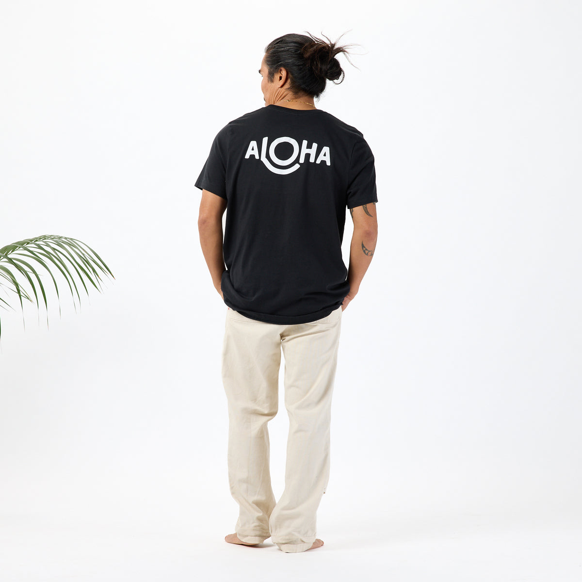 ALOHA Logo Tee in Vintage Black