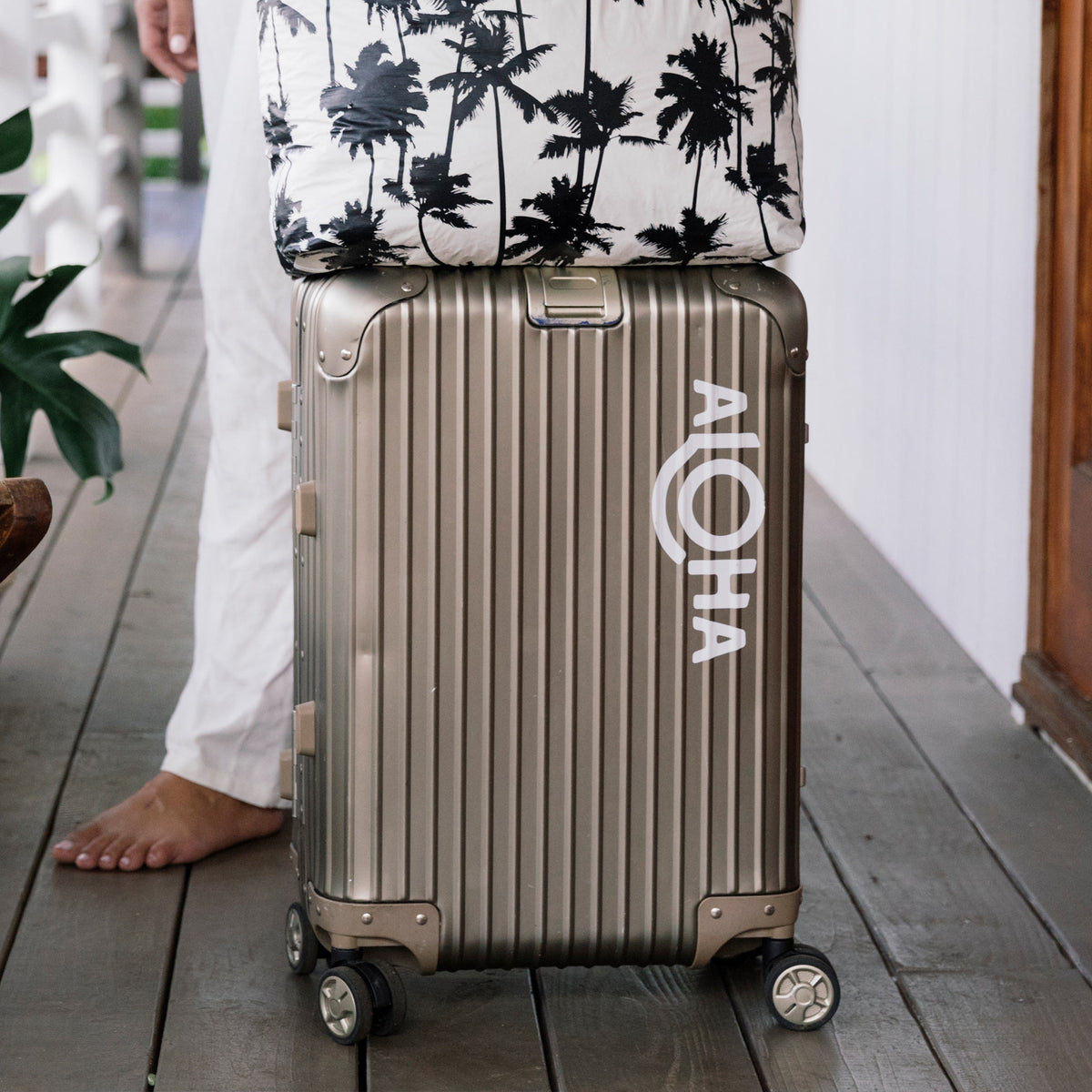 White ALOHA Decal Large