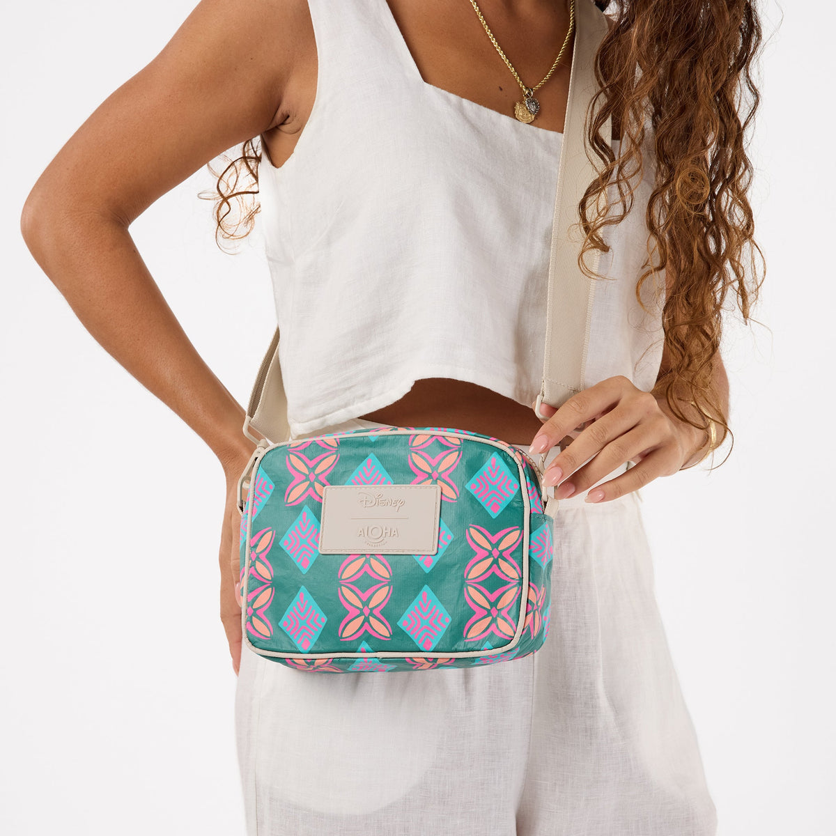 Islander Le Tour in Oasis
