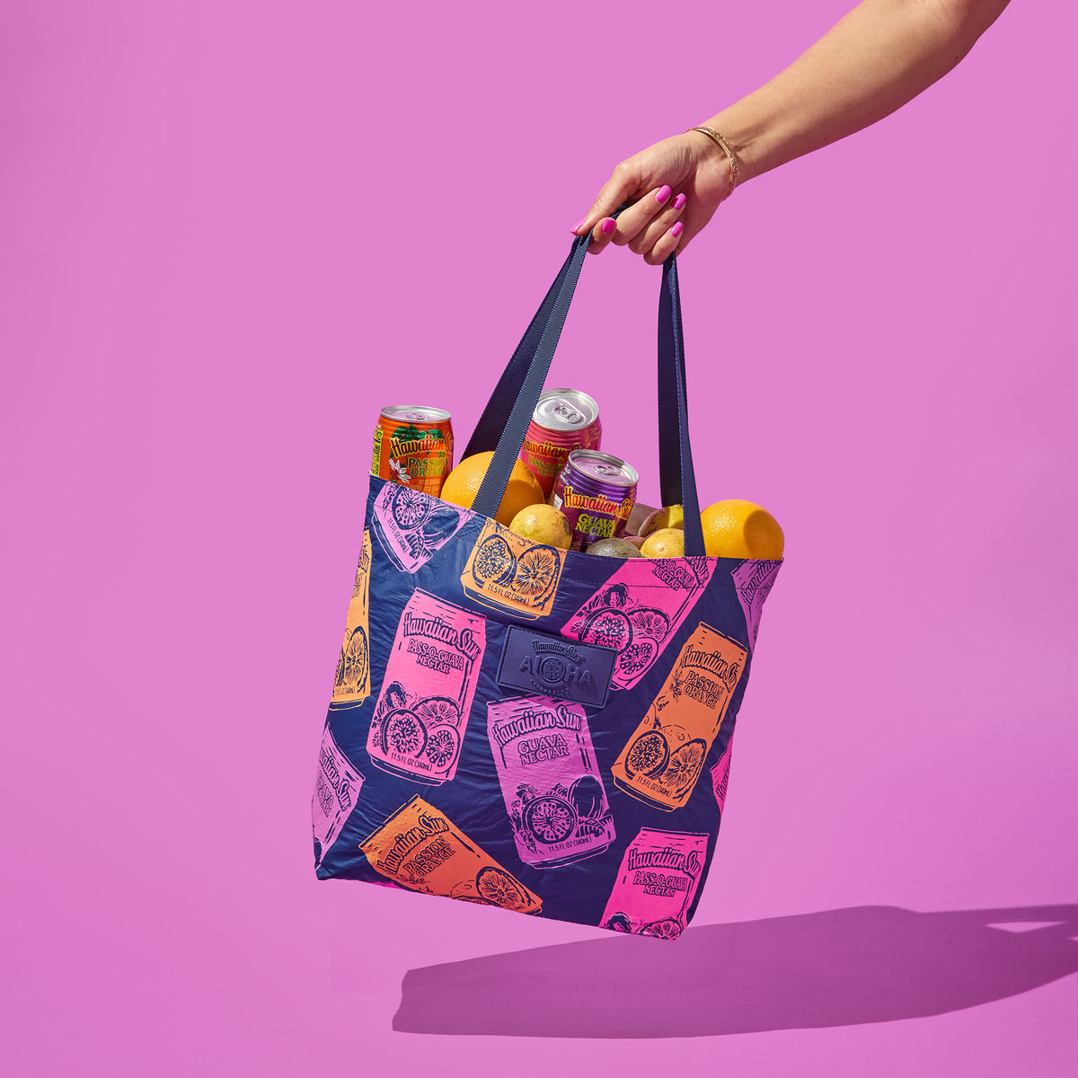 Summertime Reversible Tote in POG on Navy