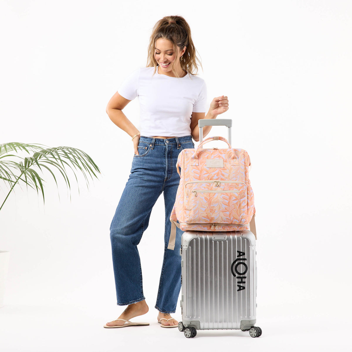 Le Bébé | Lei Stand