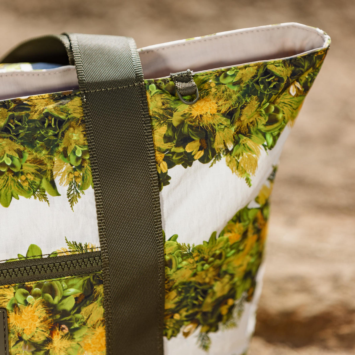 Keep It Light Zipper Tote | Lei Lehua Mamo by Aloha De Mele
